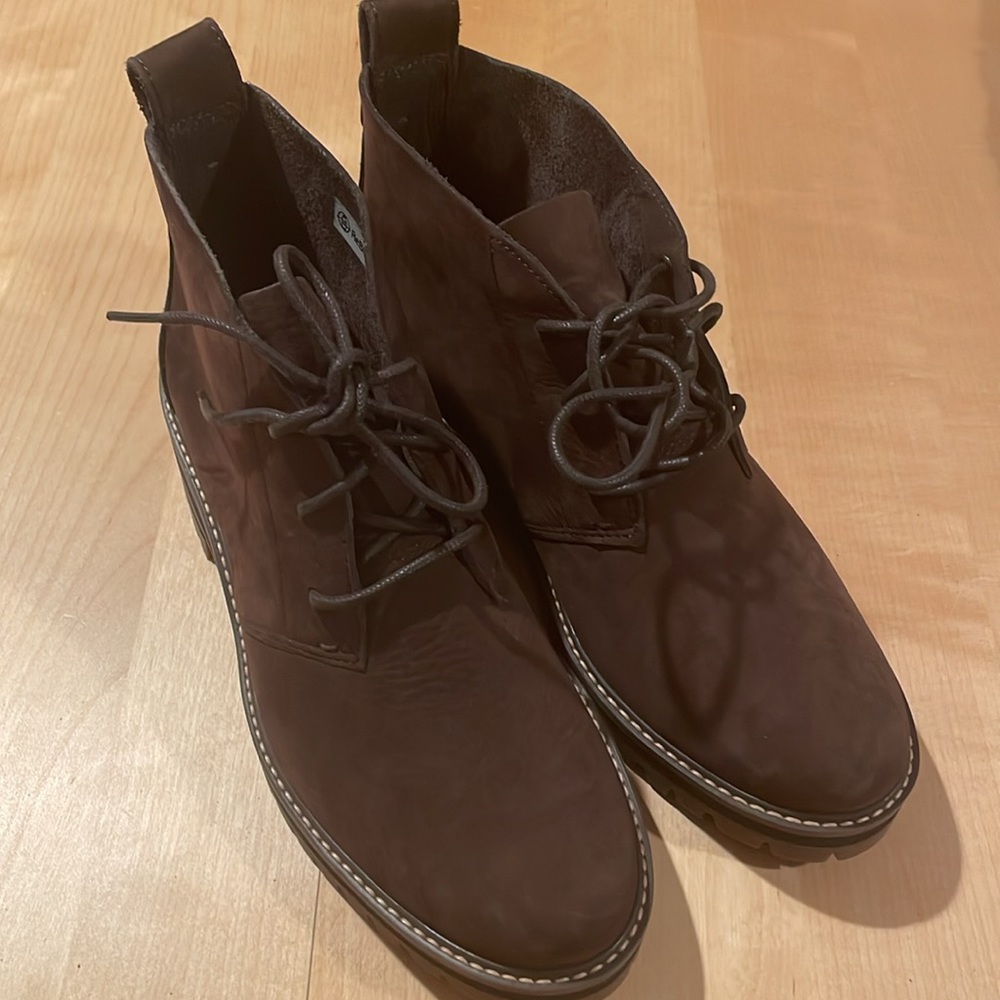 TIMBERLAND Courmayeur Valley Desert Lug Sole Boots Women’s size 9 NWOT - Picture 2 of 7